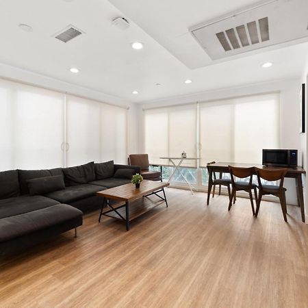 Charming Urban Retreat Near Usc In La- Private Room With Share Living Room With Kitchen لوس أنجلوس المظهر الخارجي الصورة