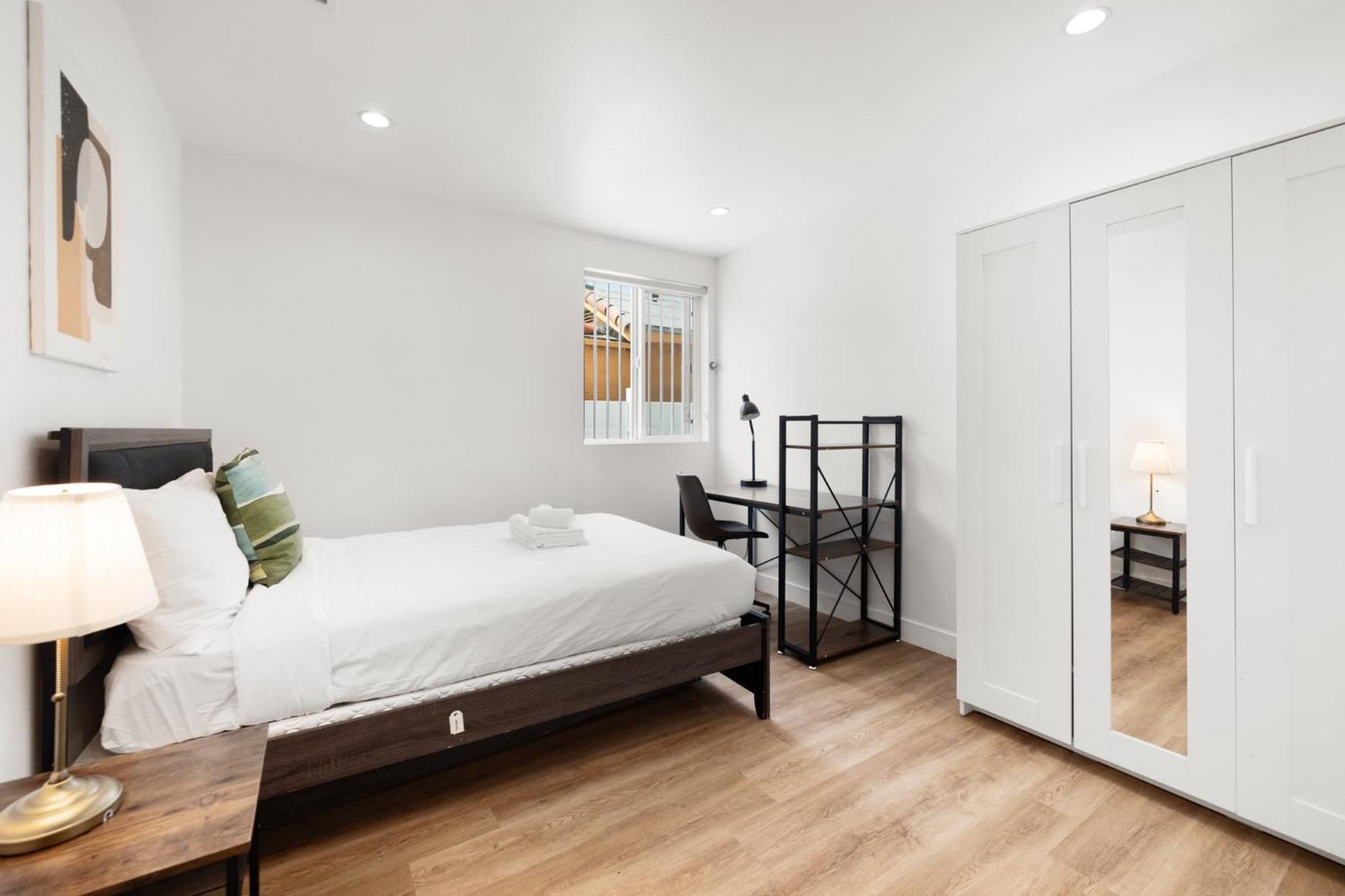 Charming Urban Retreat Near Usc In La- Private Room With Share Living Room With Kitchen لوس أنجلوس المظهر الخارجي الصورة